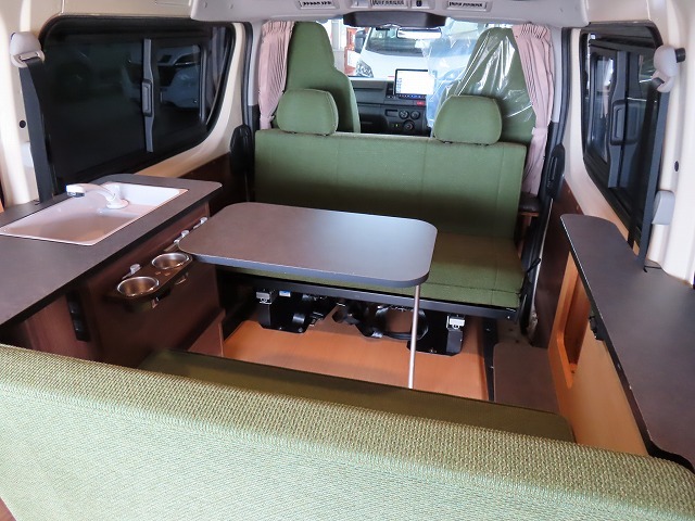 キャンピングカーバンコン