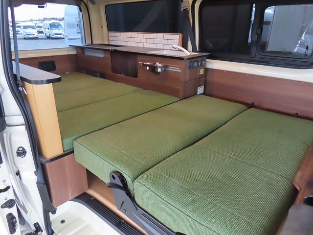 キャンピングカーバンコン