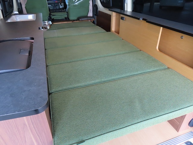 キャンピングカーバンコン