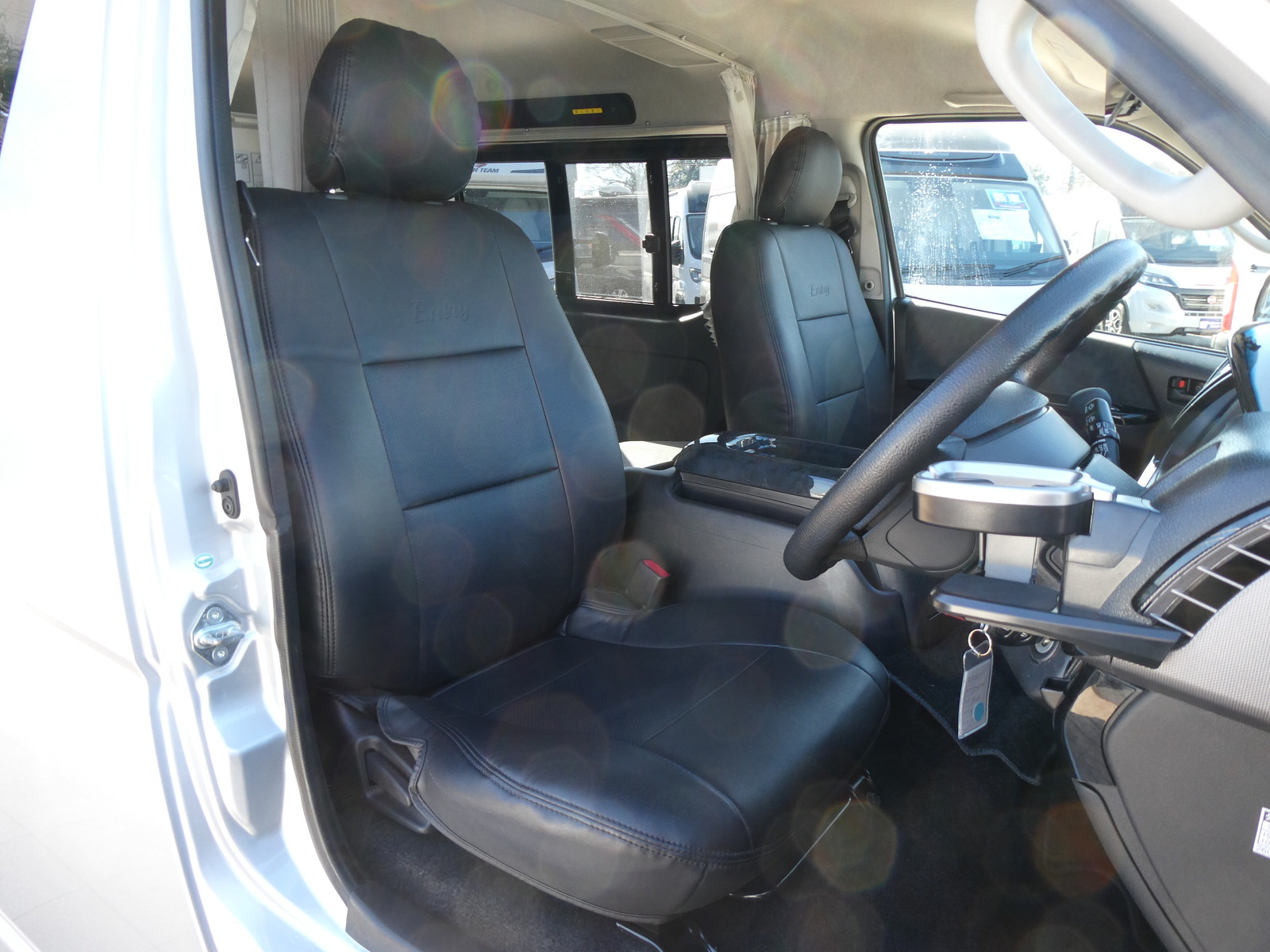 キャンピングカーバンコン