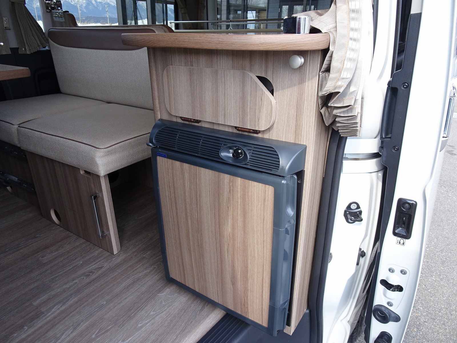 キャンピングカーバンコン