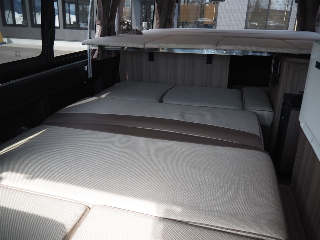 キャンピングカーバンコン