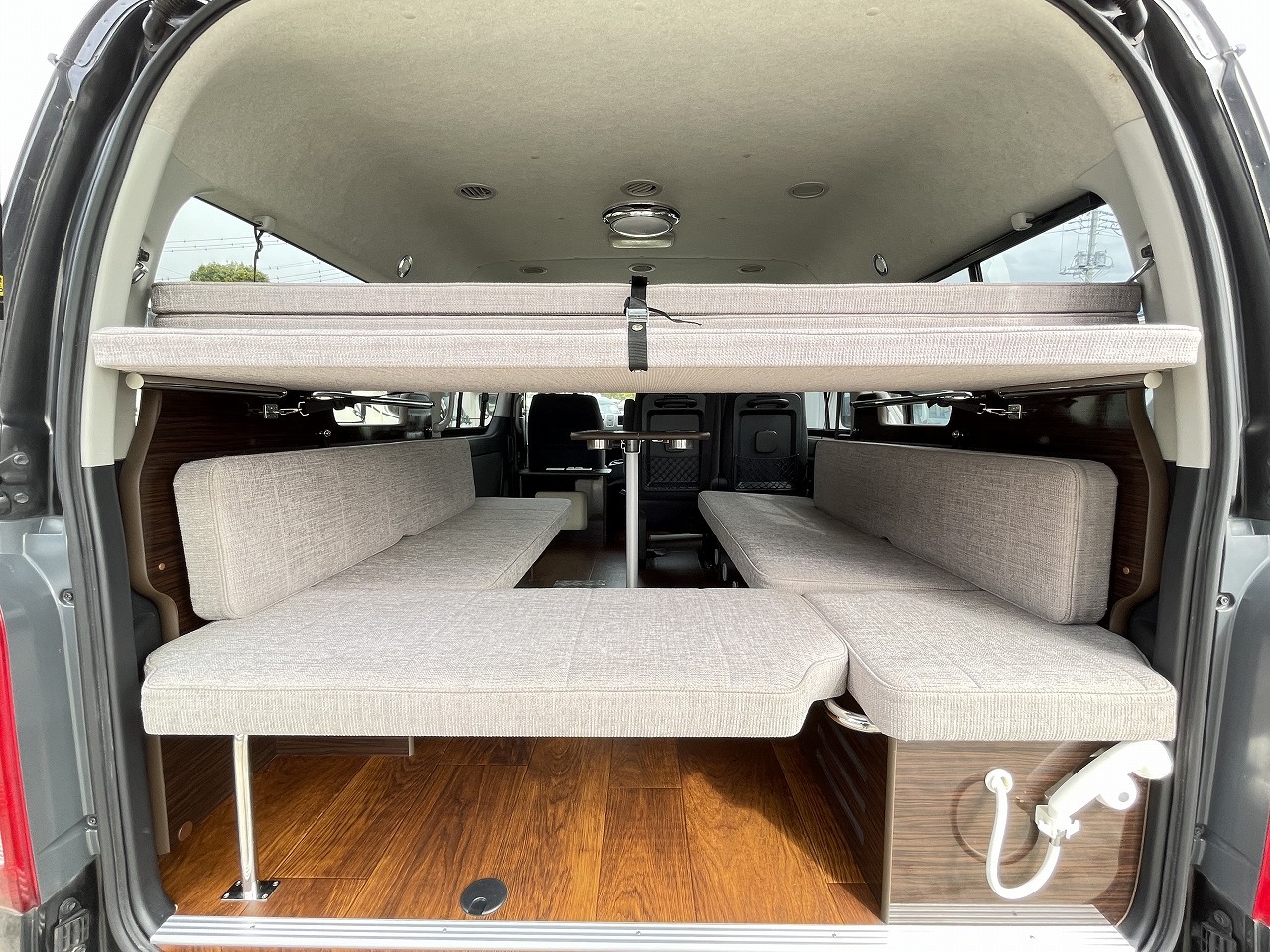 キャンピングカーバンコン