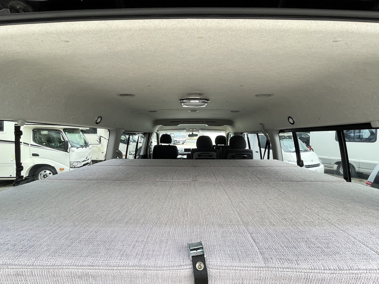 キャンピングカーバンコン