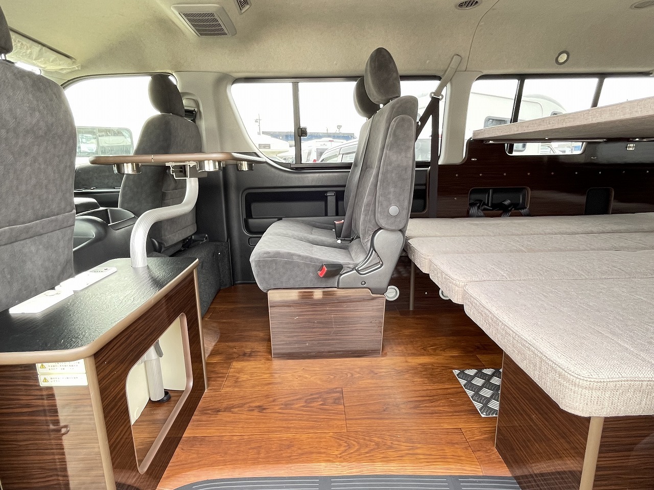 キャンピングカーバンコン