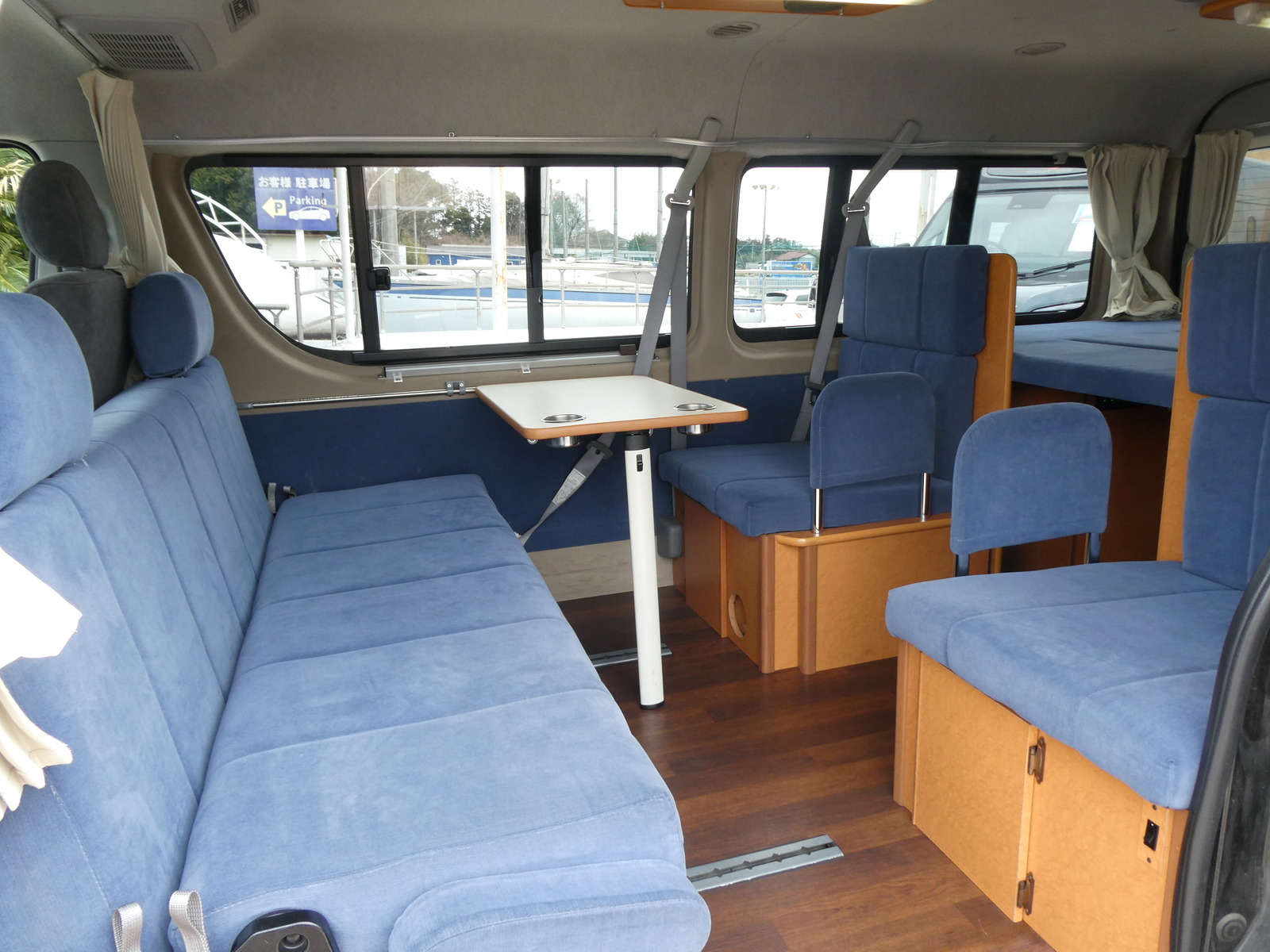 キャンピングカーバンコン