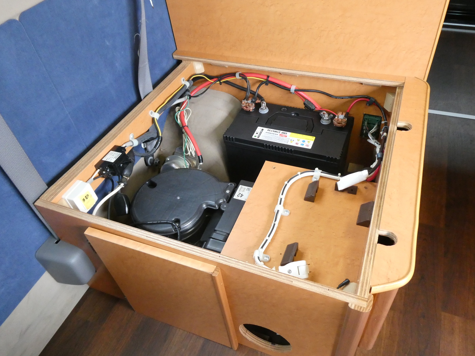 キャンピングカーバンコン