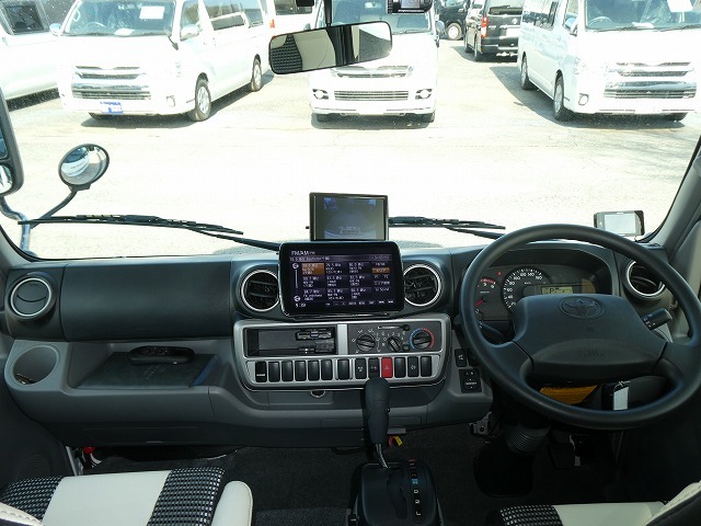 キャンピングカーキャブコン