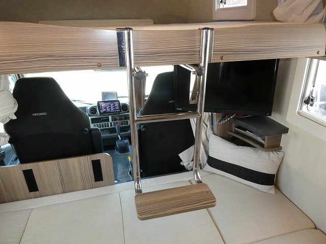 キャンピングカーキャブコン