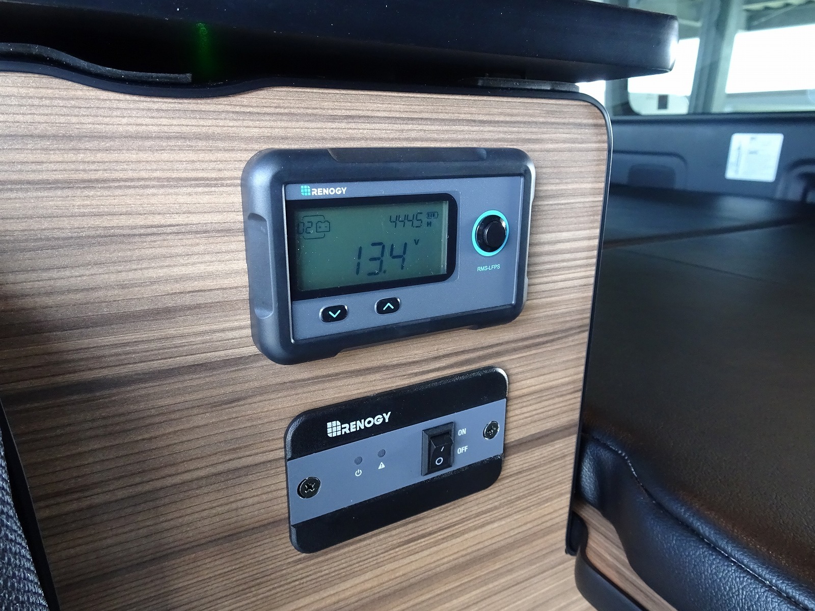 キャンピングカーバンコン