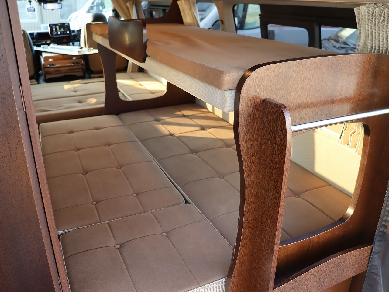 キャンピングカーバンコン