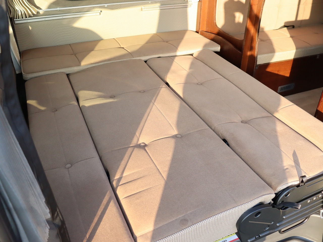 キャンピングカーバンコン