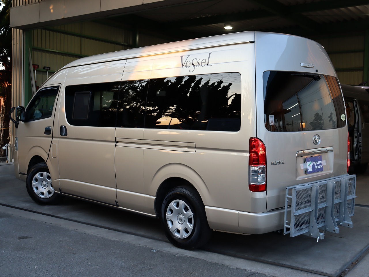 キャンピングカーバンコン