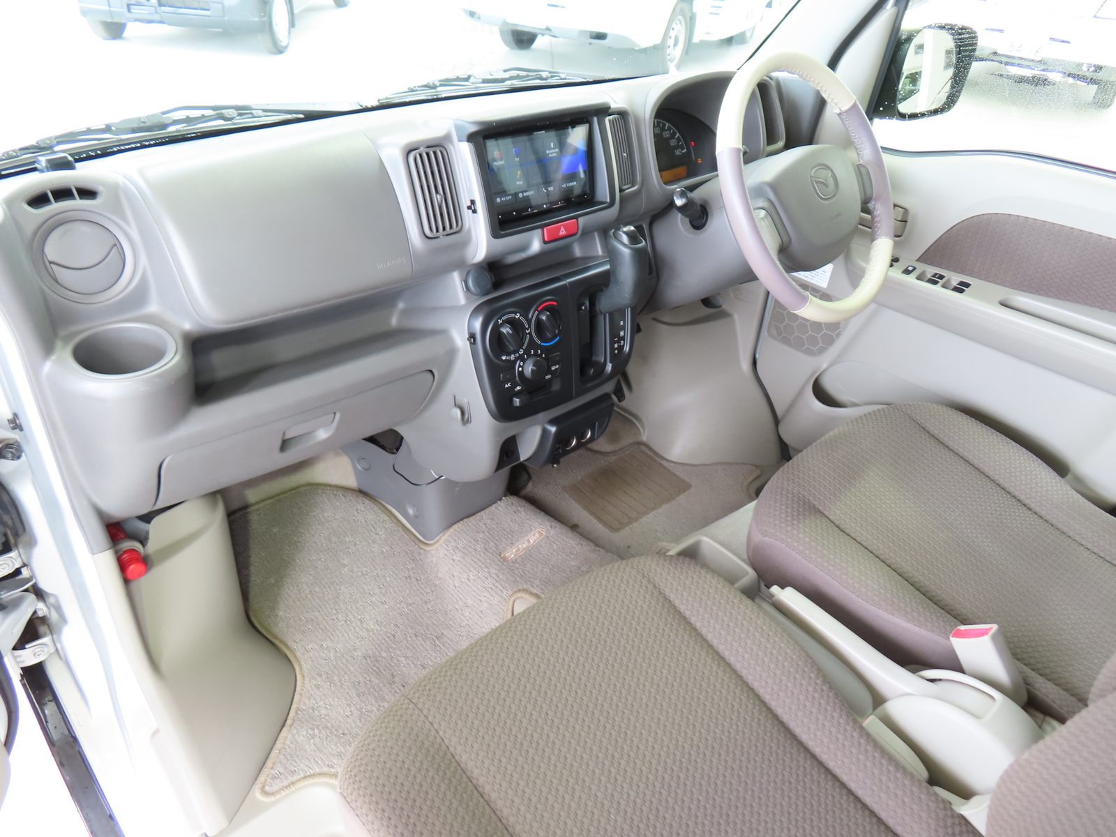 キャンピングカー軽キャンパー