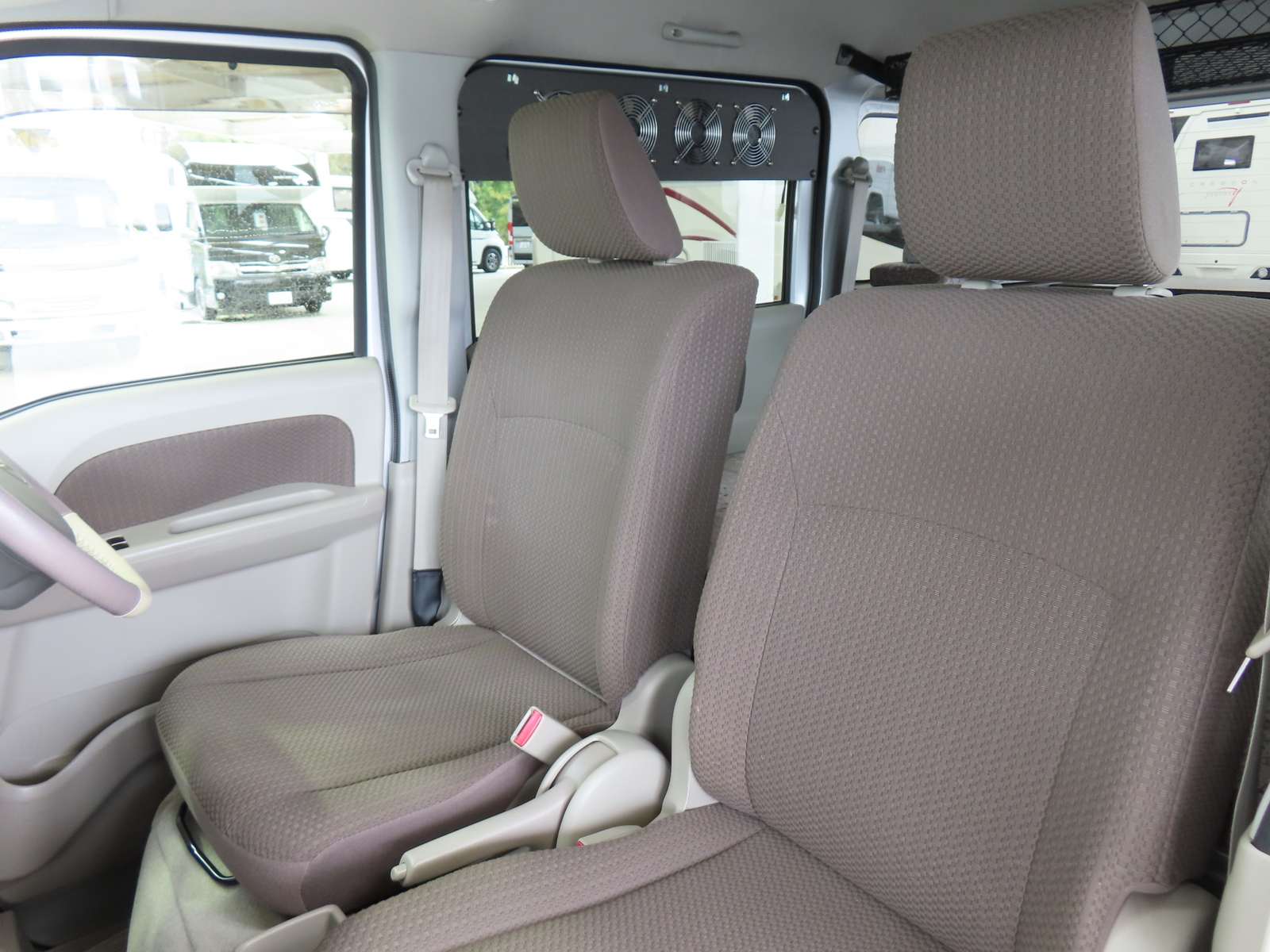 キャンピングカー軽キャンパー