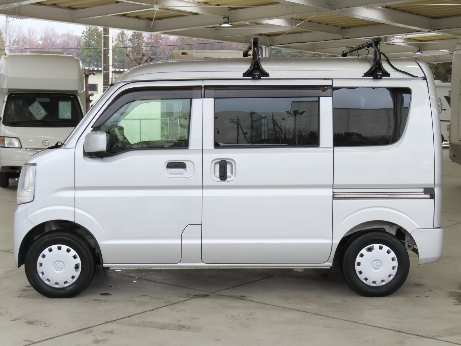 キャンピングカー軽キャンパー