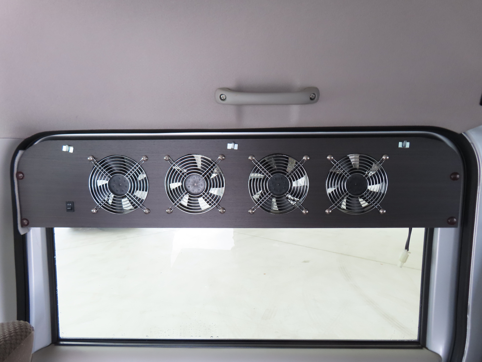 キャンピングカー軽キャンパー