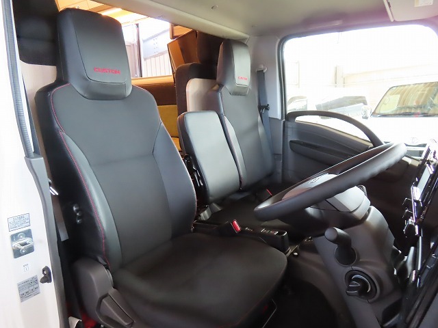 キャンピングカーキャブコン