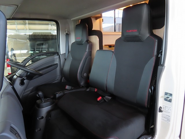 キャンピングカーキャブコン