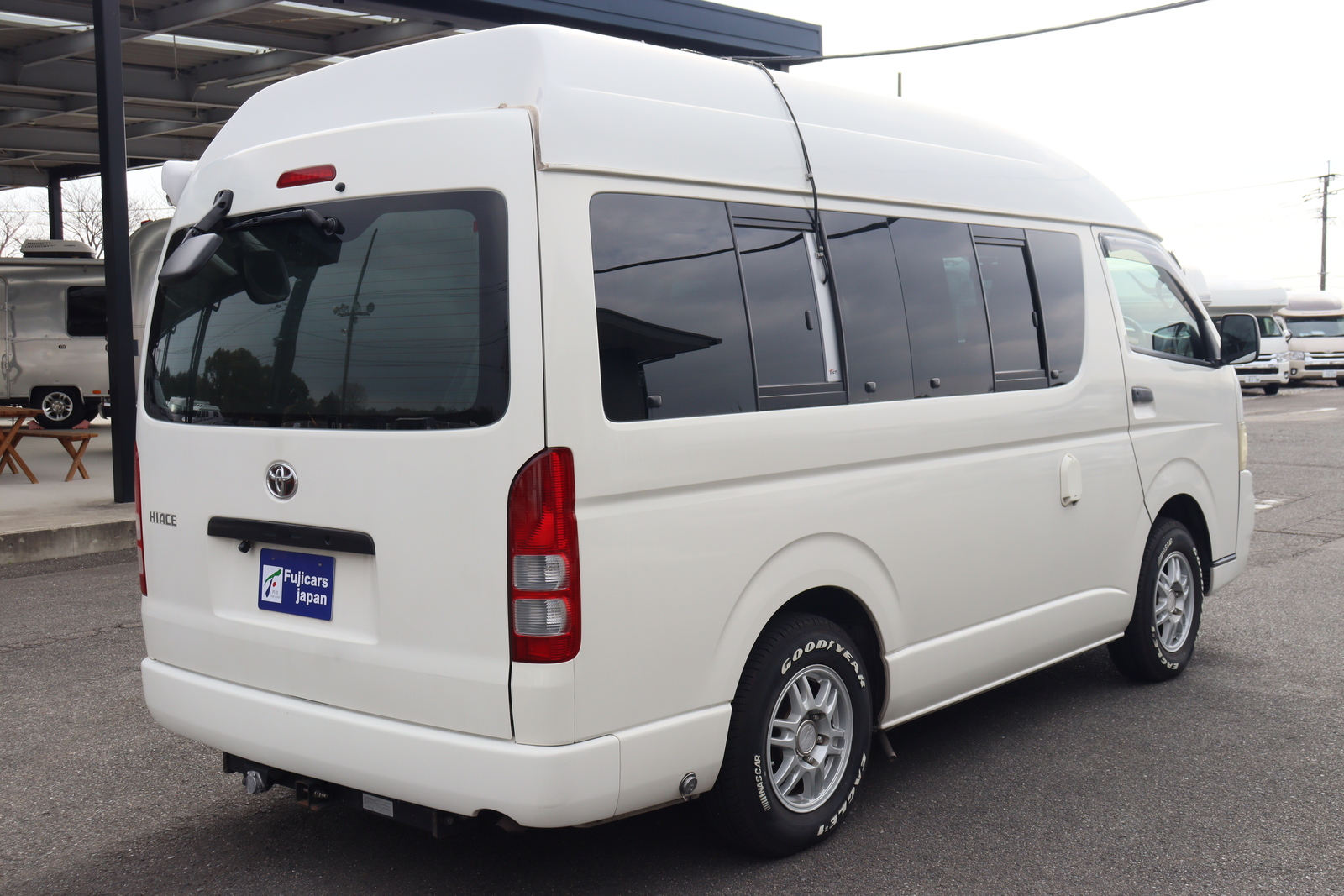 キャンピングカーバンコン