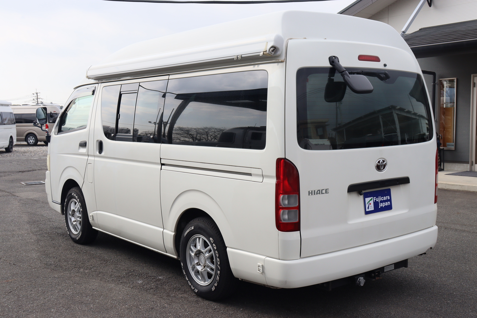 キャンピングカーバンコン