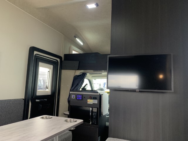 キャンピングカーキャブコン