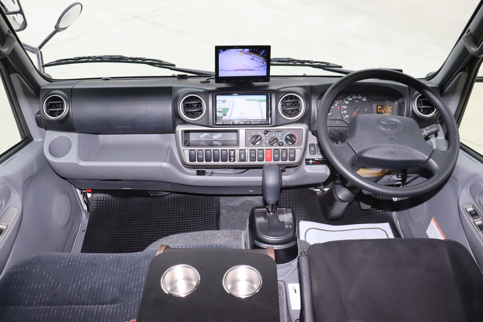 キャンピングカーキャブコン