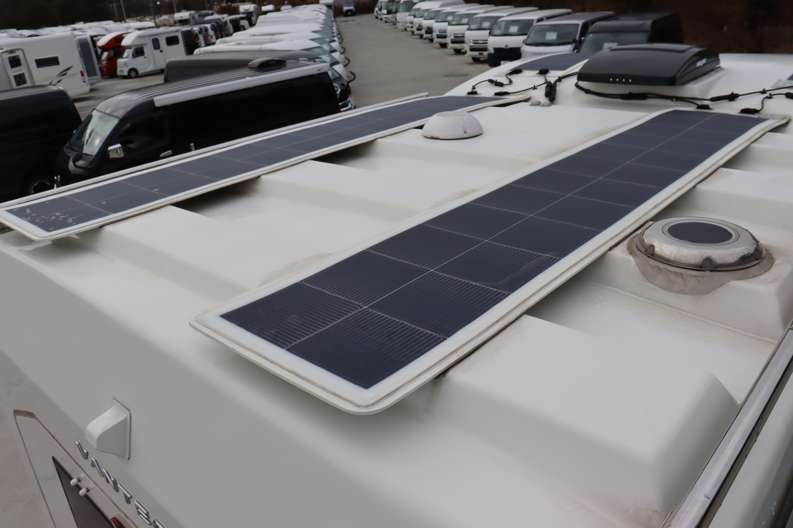 キャンピングカーキャブコン