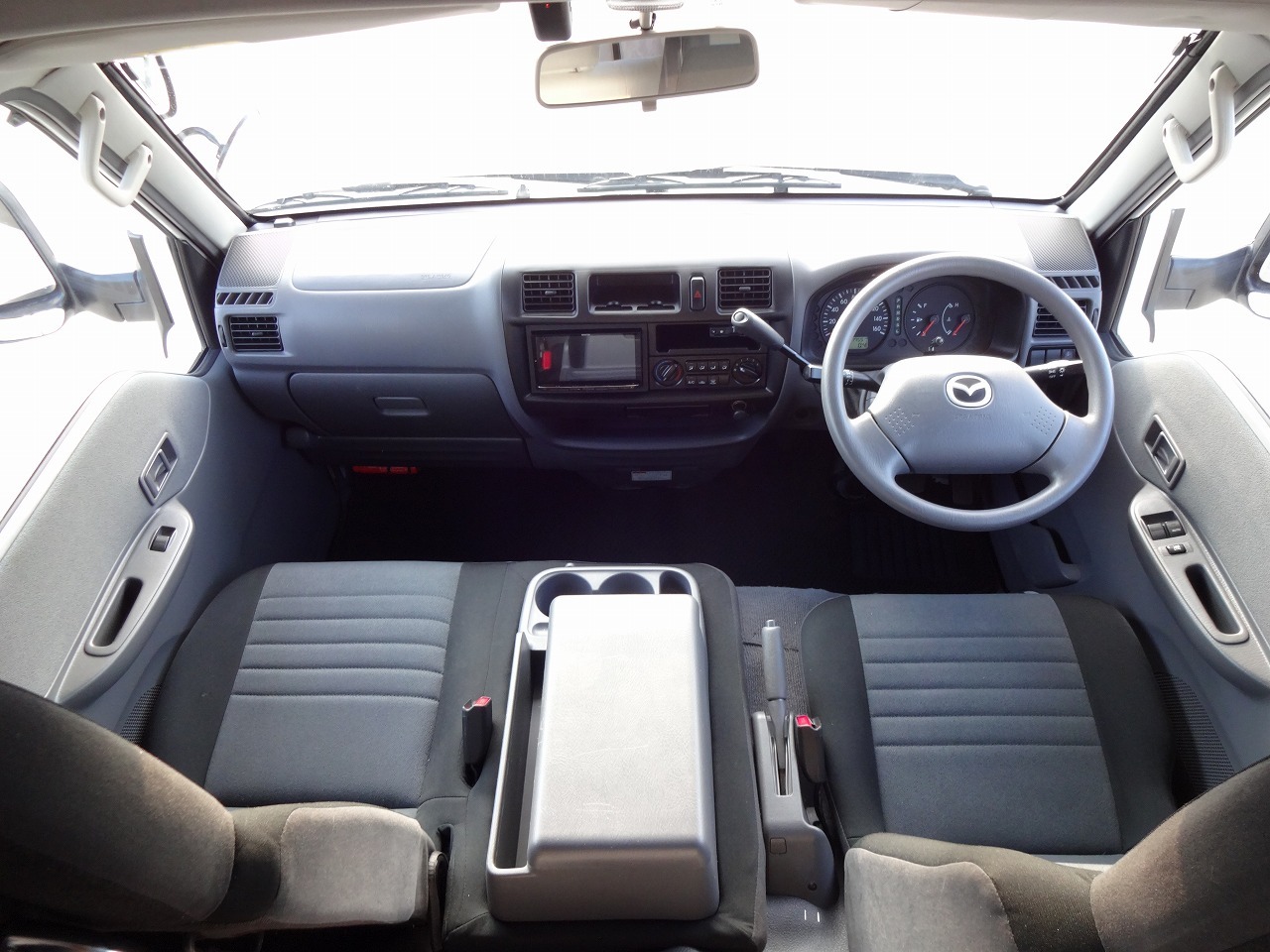 キャンピングカーキャブコン