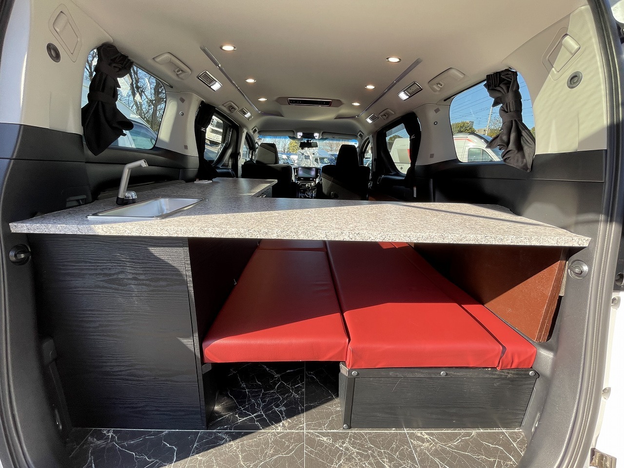 キャンピングカーバンコン