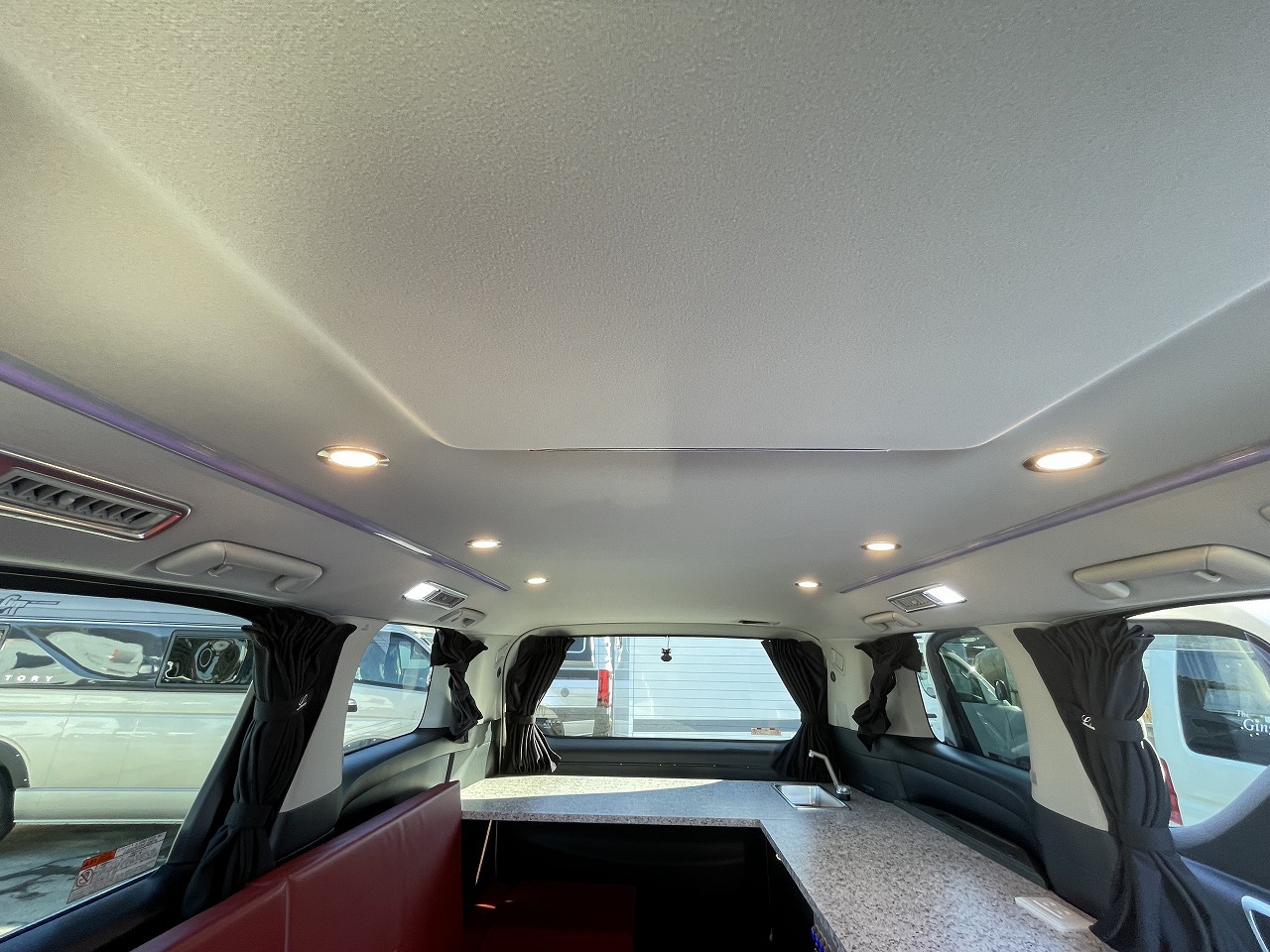 キャンピングカーバンコン