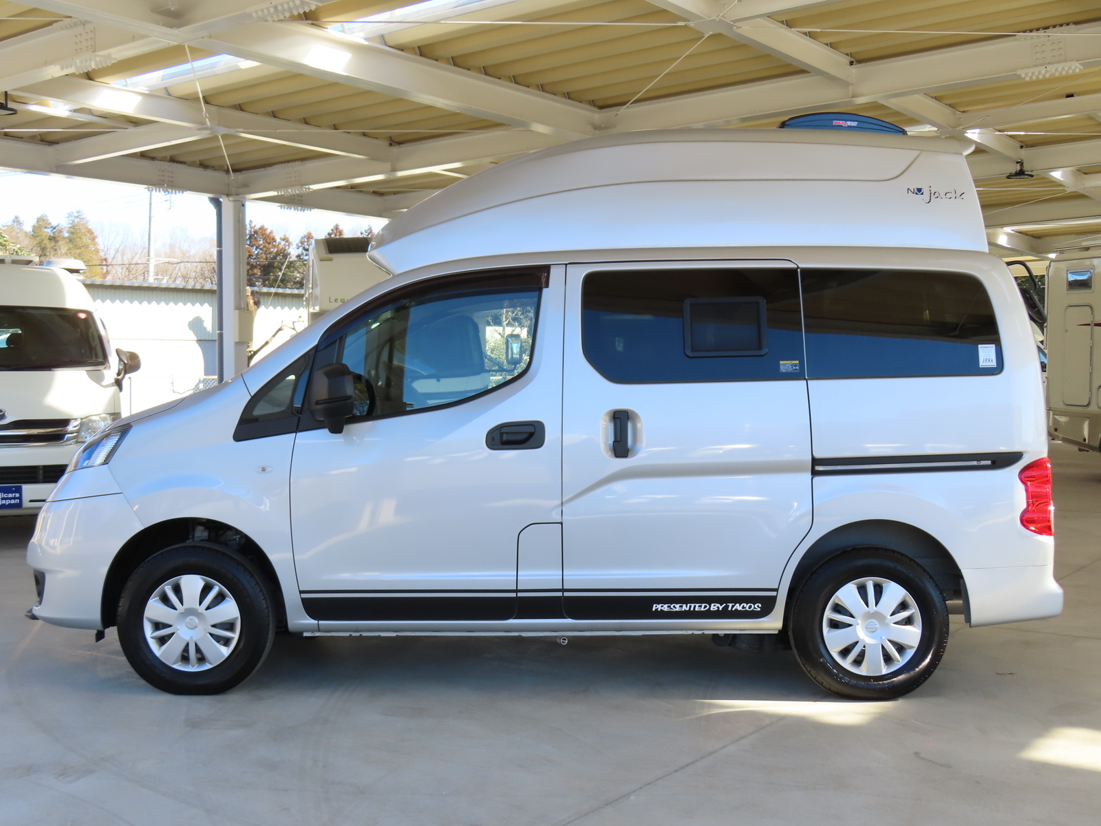 キャンピングカーバンコン