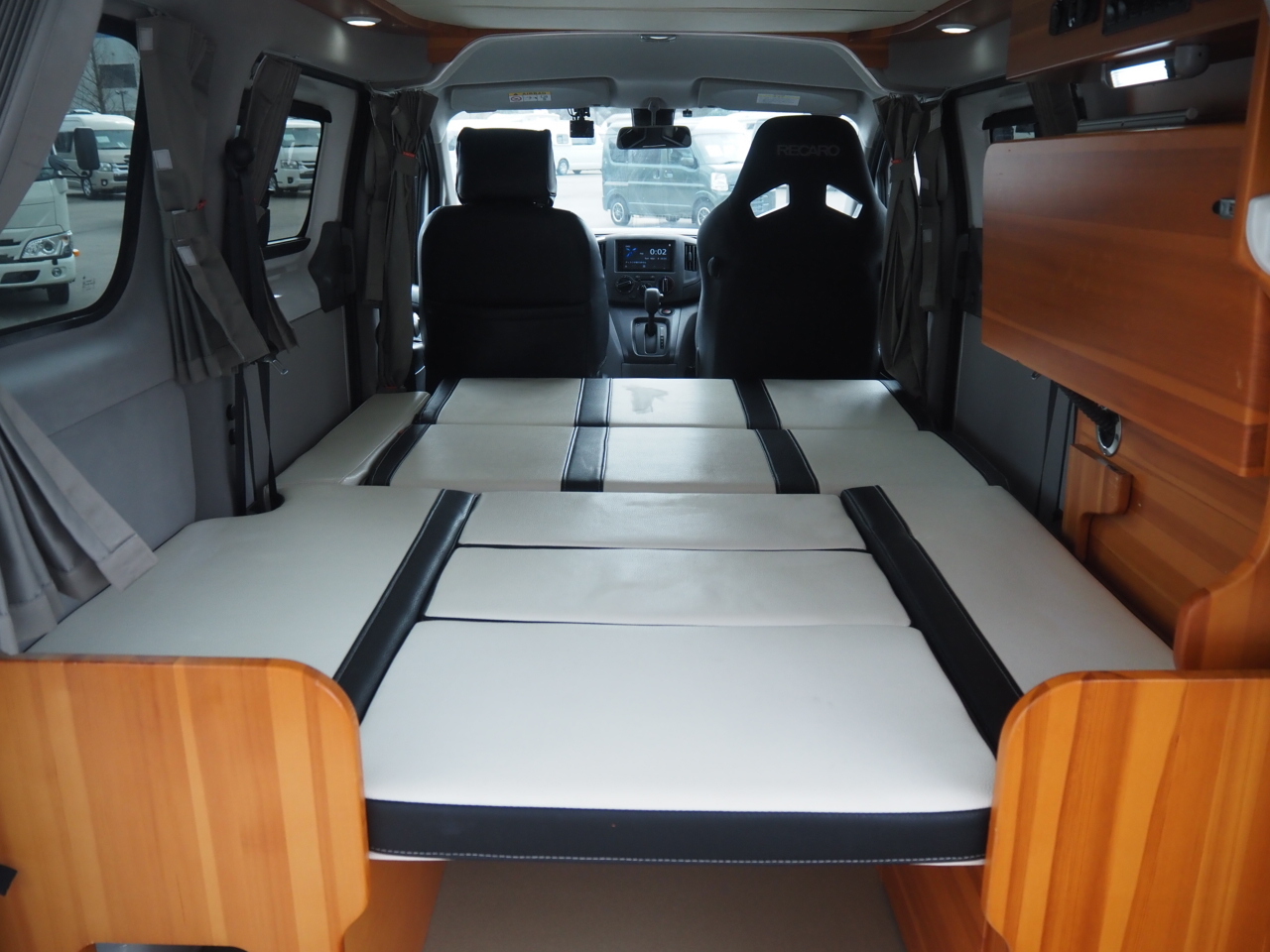 キャンピングカーバンコン