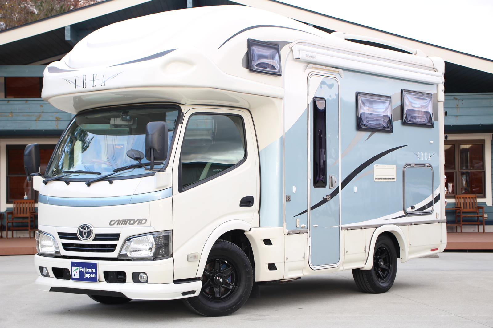 キャンピングカーキャブコン