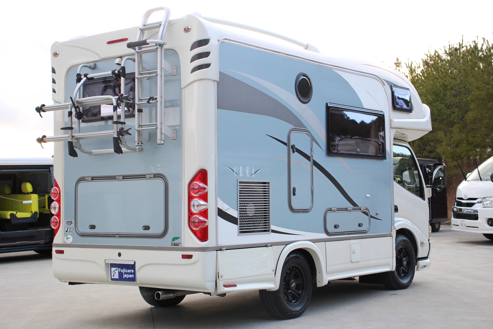 キャンピングカーキャブコン