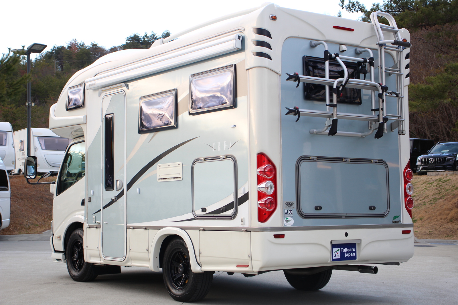 キャンピングカーキャブコン