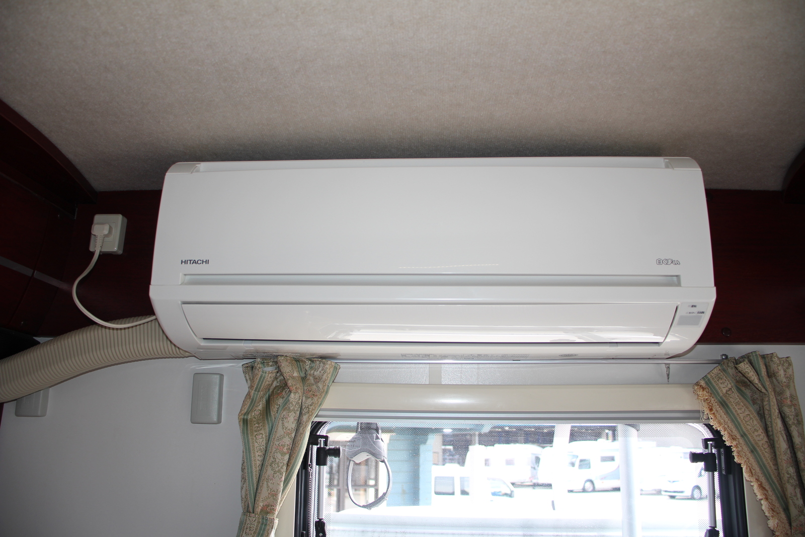 キャンピングカーキャブコン