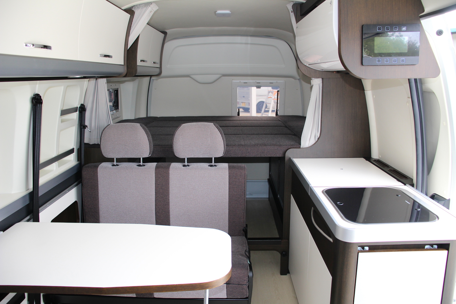 キャンピングカーバンコン