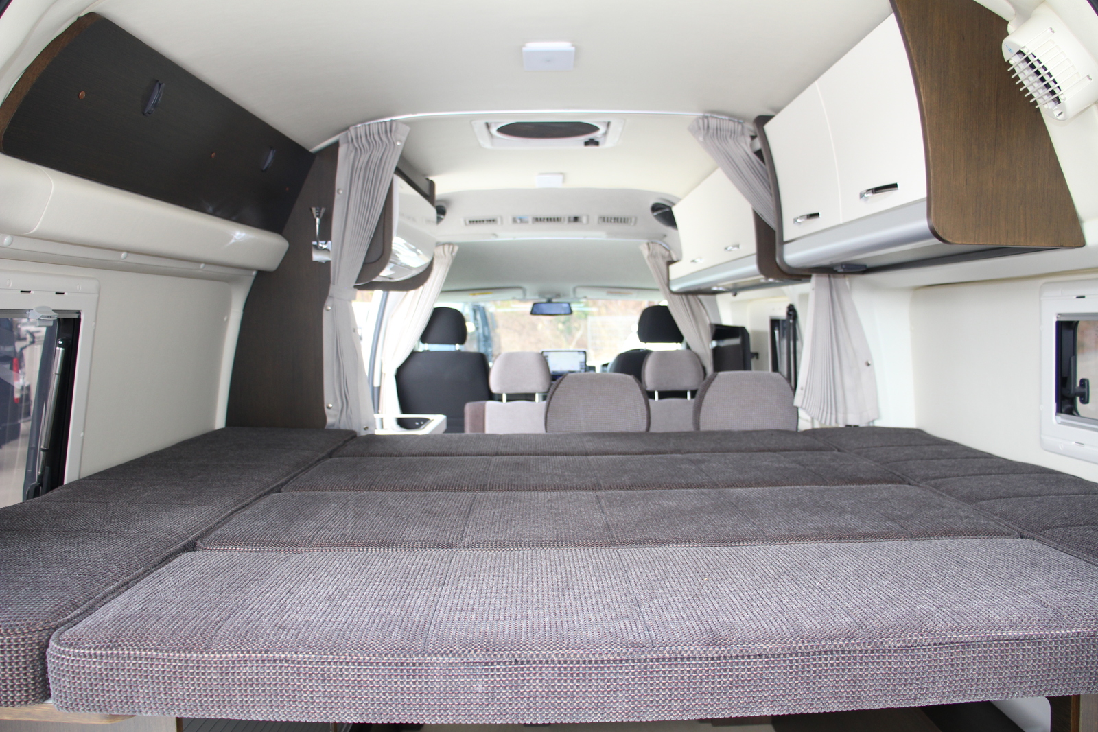 キャンピングカーバンコン