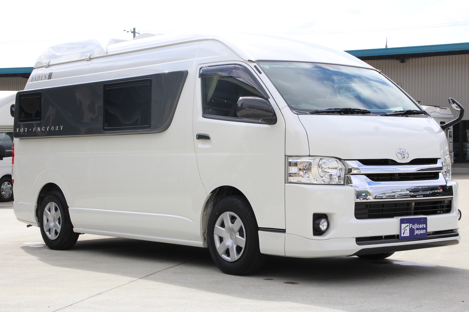 キャンピングカーバンコン