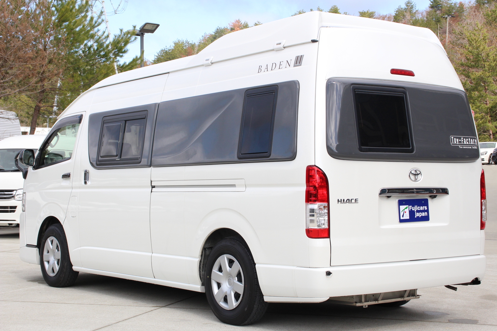 キャンピングカーバンコン