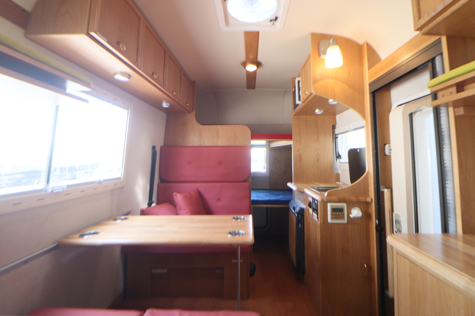 キャンピングカーキャブコン