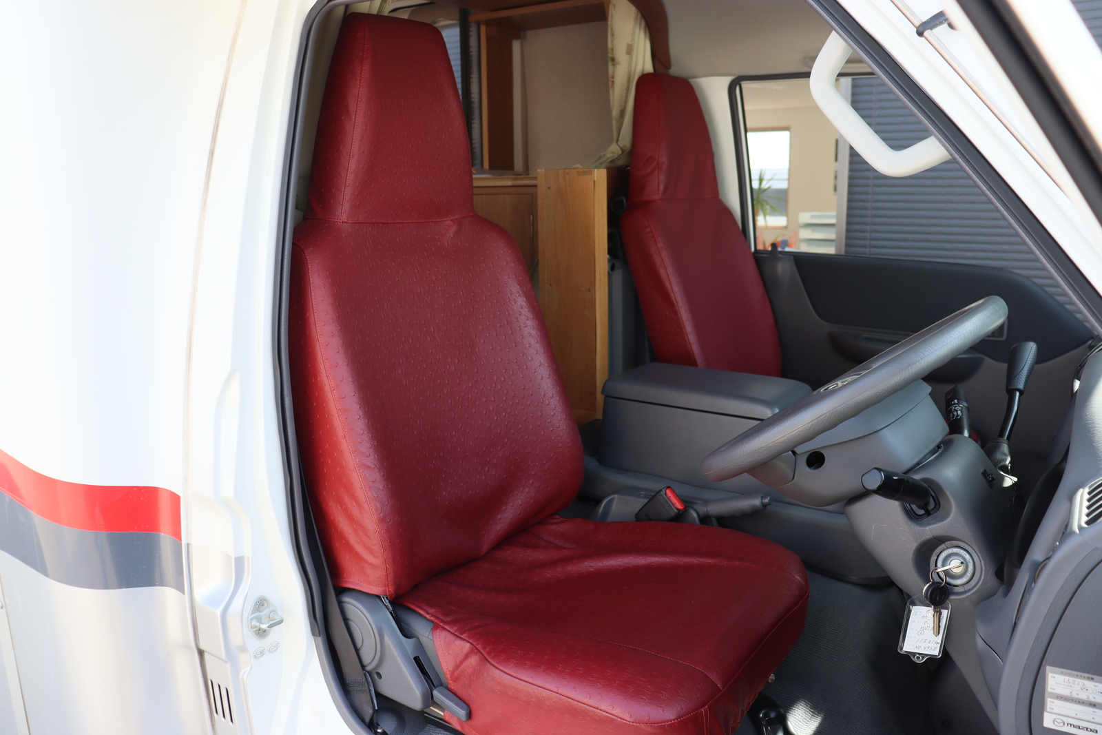 キャンピングカーキャブコン