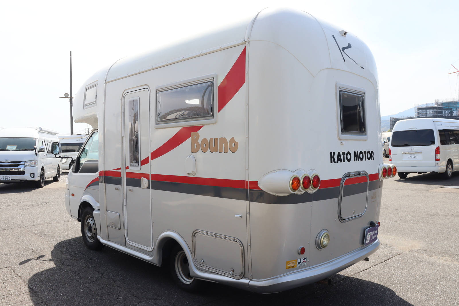 キャンピングカーキャブコン