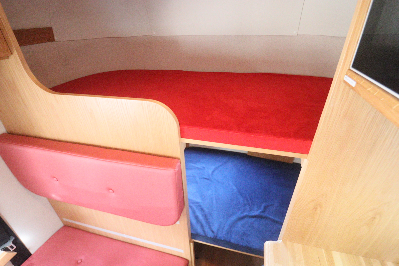 キャンピングカーキャブコン