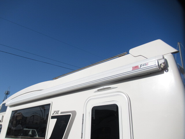 キャンピングカーキャブコン