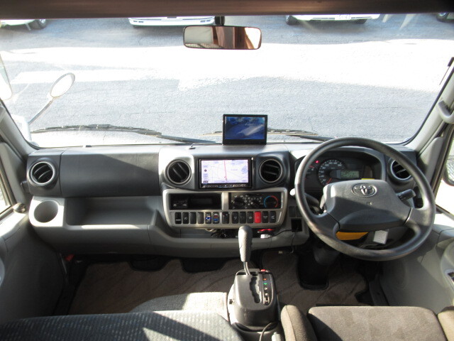 キャンピングカーキャブコン