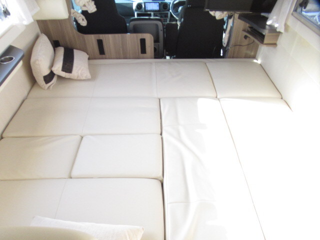 キャンピングカーキャブコン