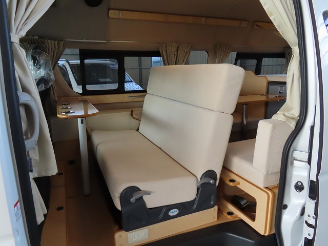 キャンピングカーバンコン