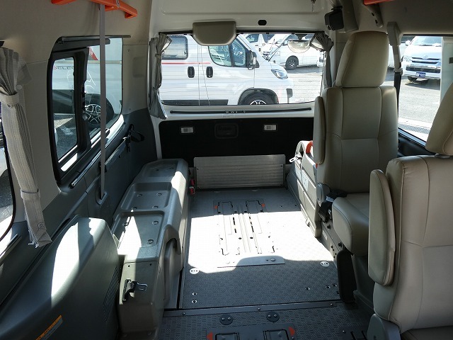日産NV350キャラバン